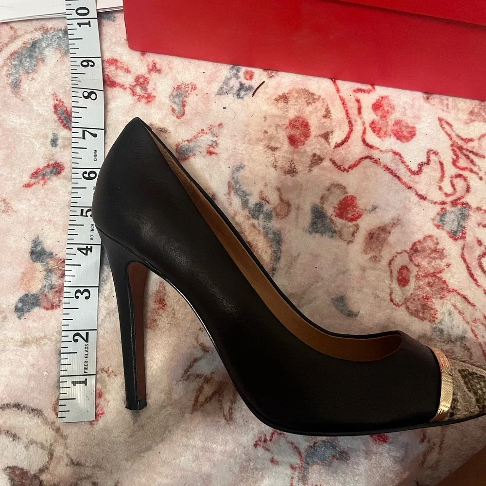 Coach Shoes Size 7.5B Black Heel with Snake Skin Pointed Toe and Gold Band Box